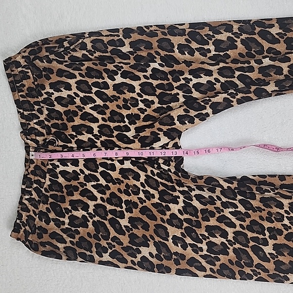 Natori Leopard Pants Drawstring Waist With Pockets - Picture 3 of 8